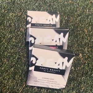 CHEEKS OUT FREESTYLE BLUSH BUNDLE